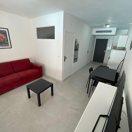 Appartement 30 M2, Piscine Et Parking Prive มูอองส์ ซาร์ตูซ์ ภายนอก รูปภาพ