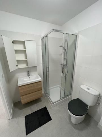 Appartement 30 M2, Piscine Et Parking Prive มูอองส์ ซาร์ตูซ์ ภายนอก รูปภาพ