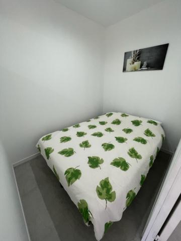 Appartement 30 M2, Piscine Et Parking Prive มูอองส์ ซาร์ตูซ์ ภายนอก รูปภาพ