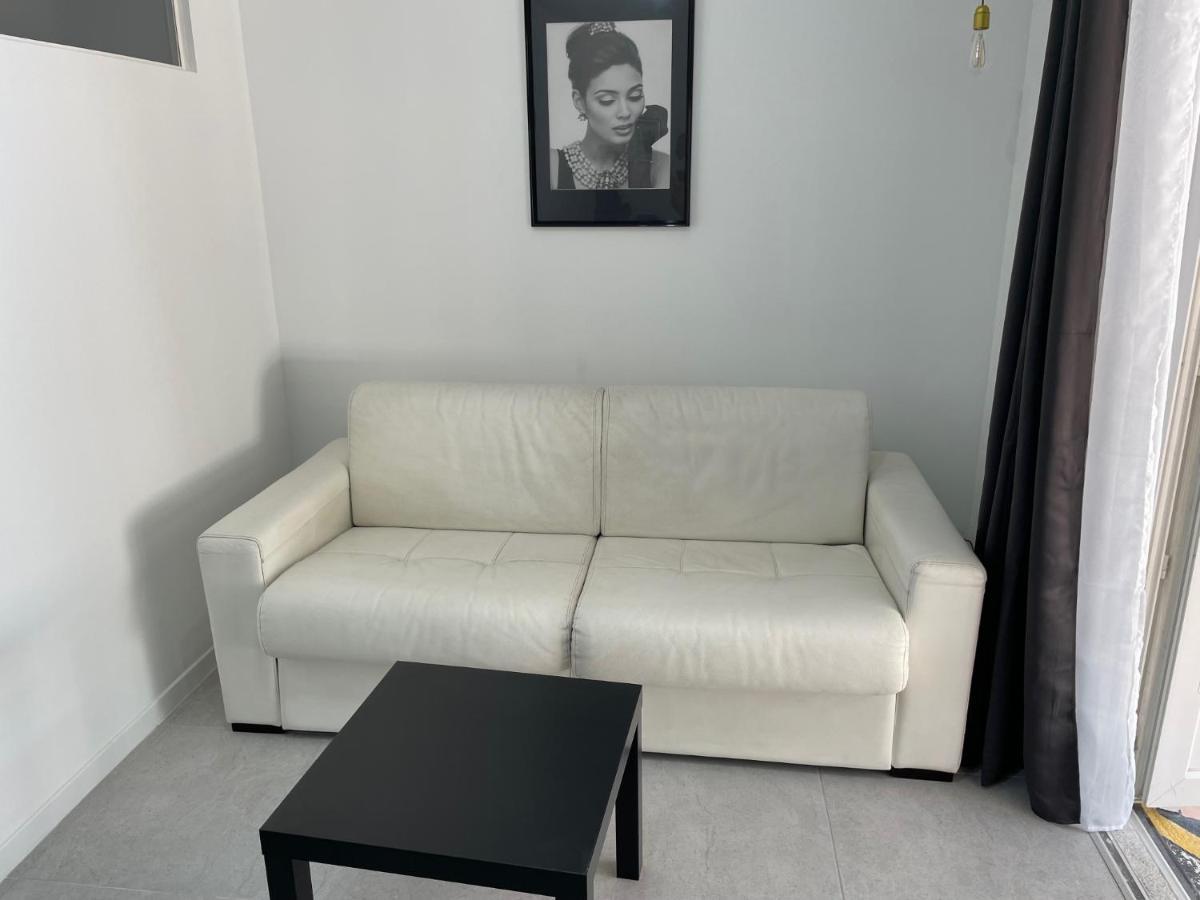 Appartement 30 M2, Piscine Et Parking Prive มูอองส์ ซาร์ตูซ์ ภายนอก รูปภาพ