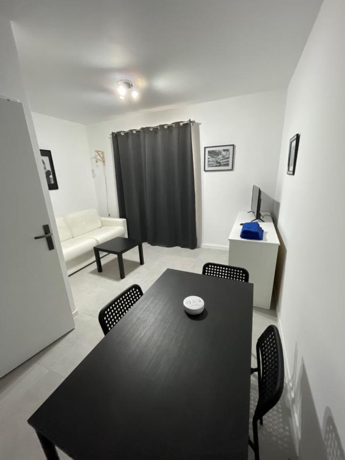 Appartement 30 M2, Piscine Et Parking Prive มูอองส์ ซาร์ตูซ์ ภายนอก รูปภาพ