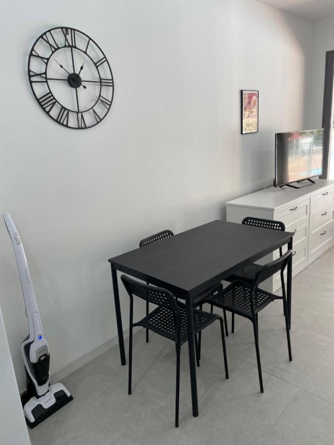 Appartement 30 M2, Piscine Et Parking Prive มูอองส์ ซาร์ตูซ์ ภายนอก รูปภาพ